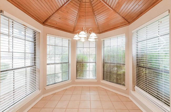 Building Photo - 1117 Beltwoods Dr