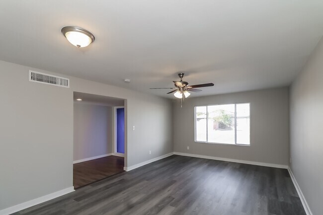 Building Photo - 3601 W Cheryl Drive
