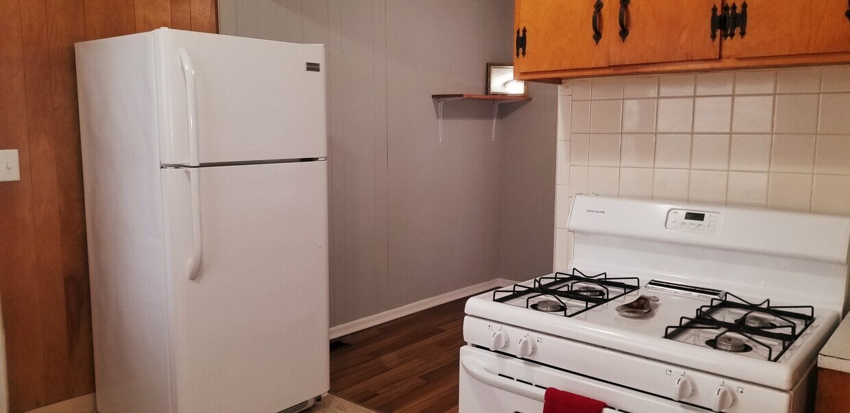 Newer appliances - 21 Rose St