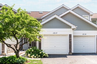 Building Photo - 1217 Cranbrook Dr