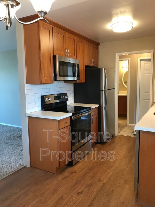 Photo - 325 5th Ave S