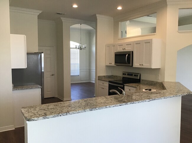 Foto del edificio - 428 Knight Land Ct