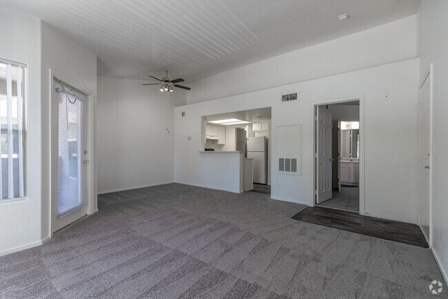 1 BR, 1 BA - 700 SF - 20 Fifty One