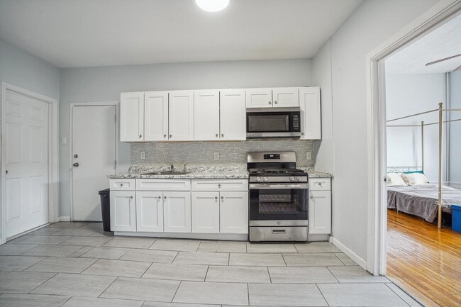 Building Photo - 93 Monticello Ave