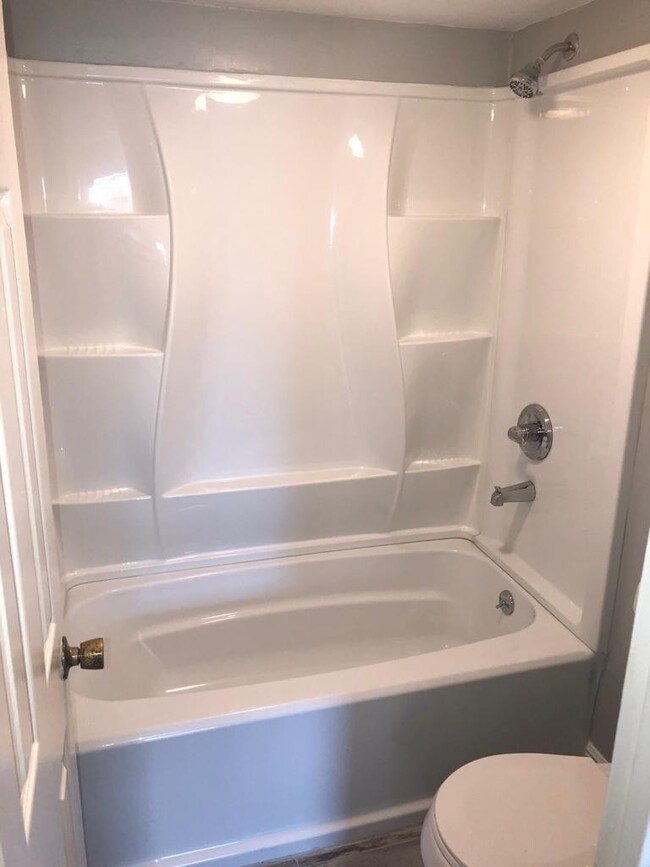 Building Photo - Beautiful Fully Renovated 4 Beds/2Baths