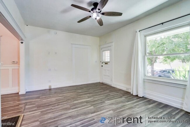Building Photo - 3 br, 1 bath House - 720 Davis Street, San...