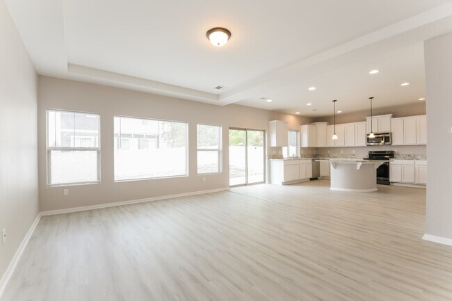 Building Photo - 4796 Ceylon Street