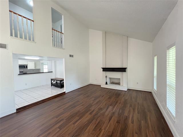 Building Photo - 2805 Meadow Park Dr
