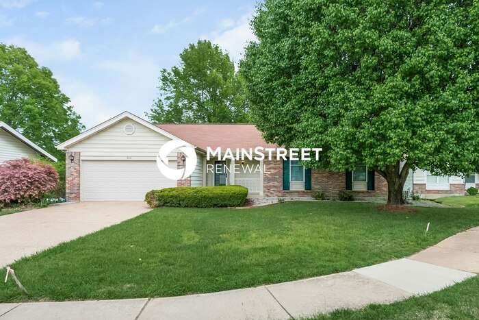 Primary Photo - 3 Bedroom Pet-Friendly Home in Florissant,...