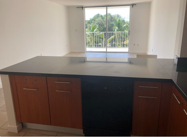 Foto del edificio - 700 NE 63rd St