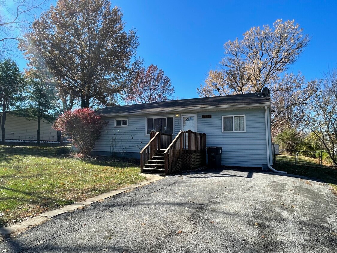 Primary Photo - 17604 Montgall Dr