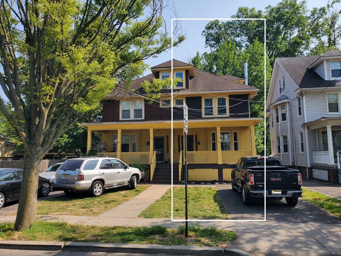 Primary Photo - Updated & freshly painted, half duplex wit...
