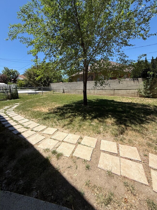 Foto del edificio - 4624 S Meadow Rd
