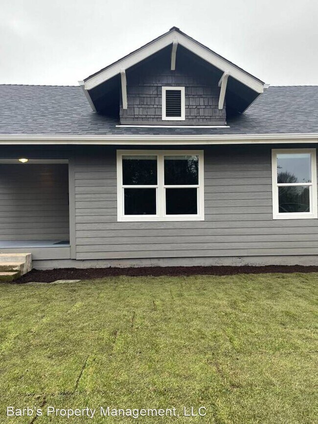 Building Photo - 3 br, 2 bath House - 180 Hiatt St.