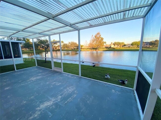 Foto del edificio - 611 208th Cir