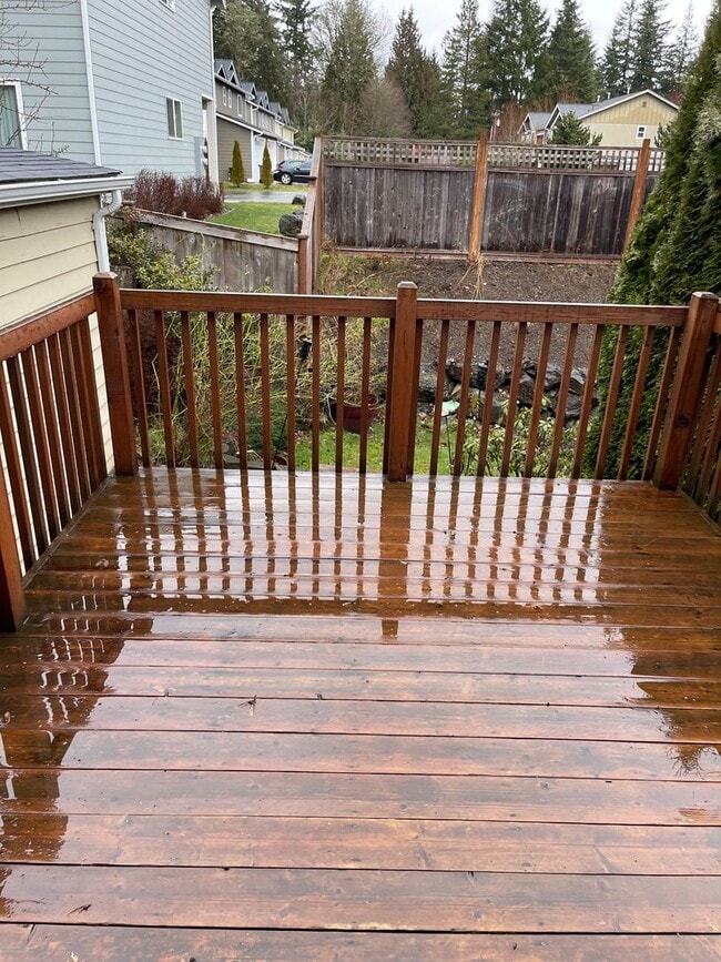 Building Photo - 2BEDROOM 1.5 BATH TOWNHOME - EAST BREMERTON