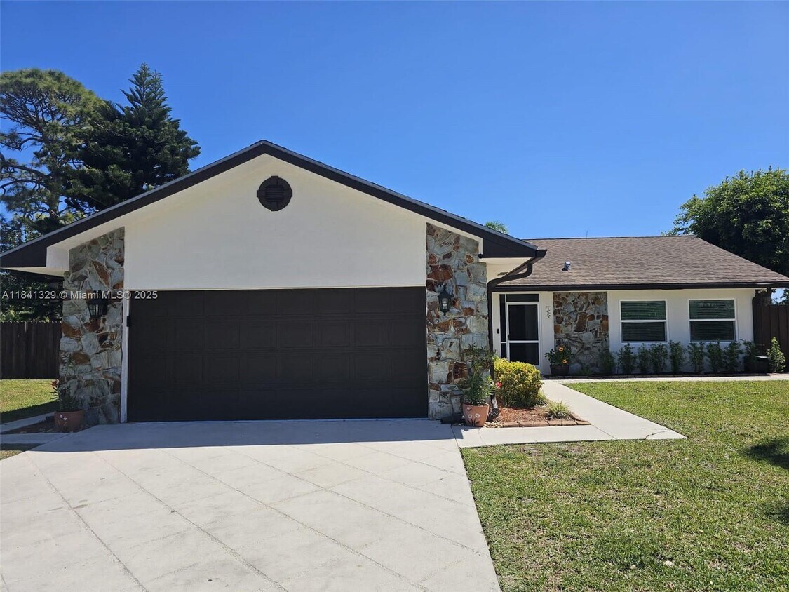 Foto principal - 109 Gibraltar St