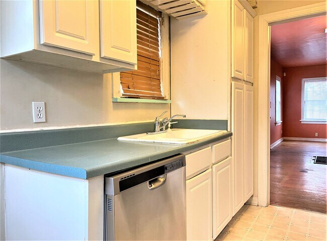 Foto del edificio - 3508 NW 18th St