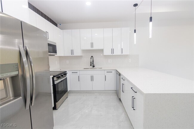 Foto del edificio - 849 Duplex St E