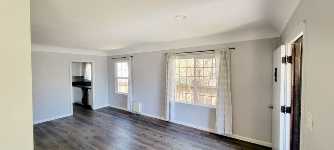 Building Photo - 6455 Gundry Ave