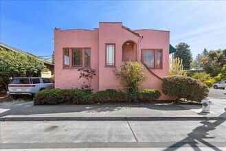 Building Photo - 5020 Shafter Ave