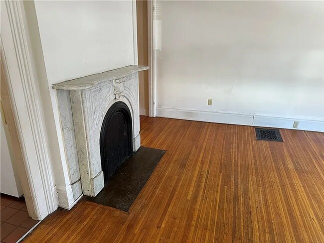 Foto del edificio - 525 Averill Ave