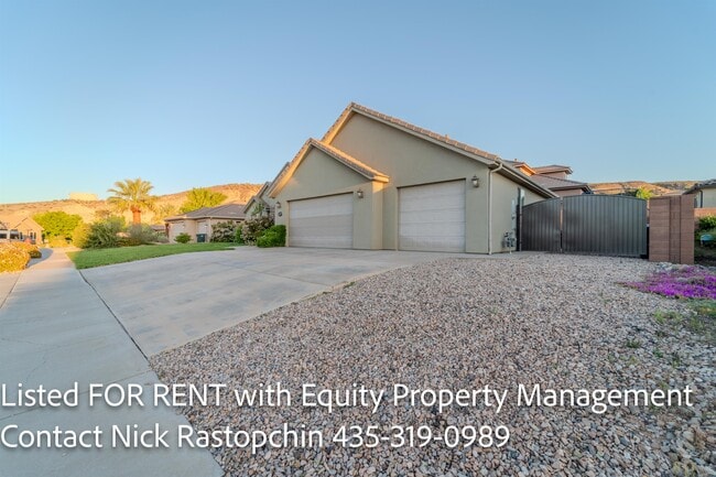 Building Photo - 614 E Desmo Way