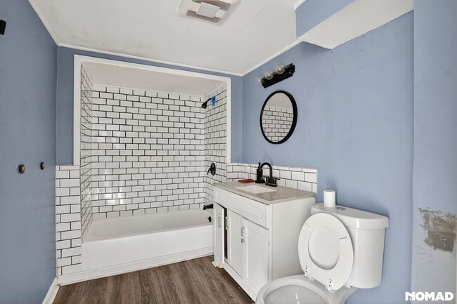 Building Photo - 20 Cady St