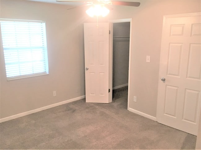 Foto del edificio - Bay Oaks Condominiums I