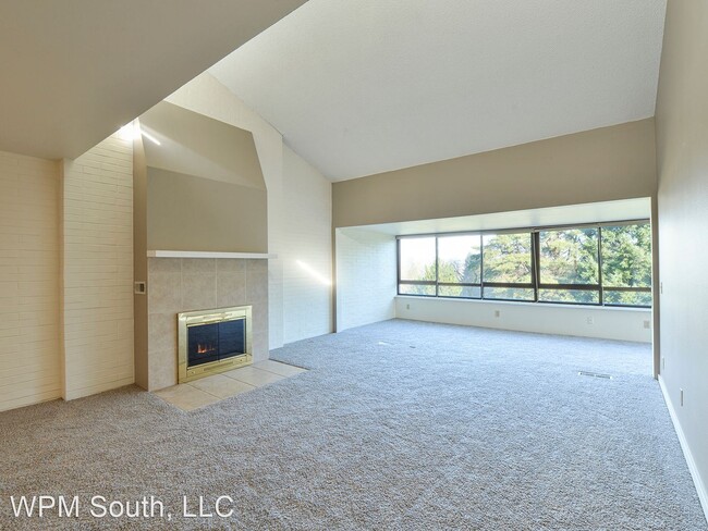 Building Photo - 2 br, 2 bath House - 10919 Glen Acres Dr S...