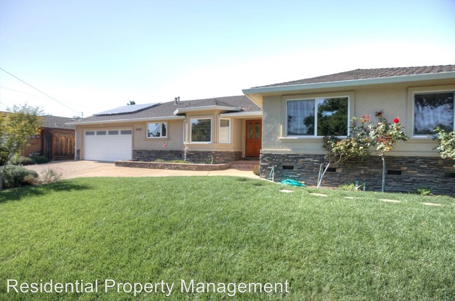 Building Photo - 4 br, 2.5 bath House - 4385 norris