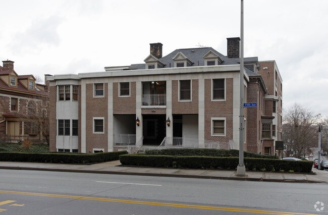 Primary Photo - 6111 Fifth Ave