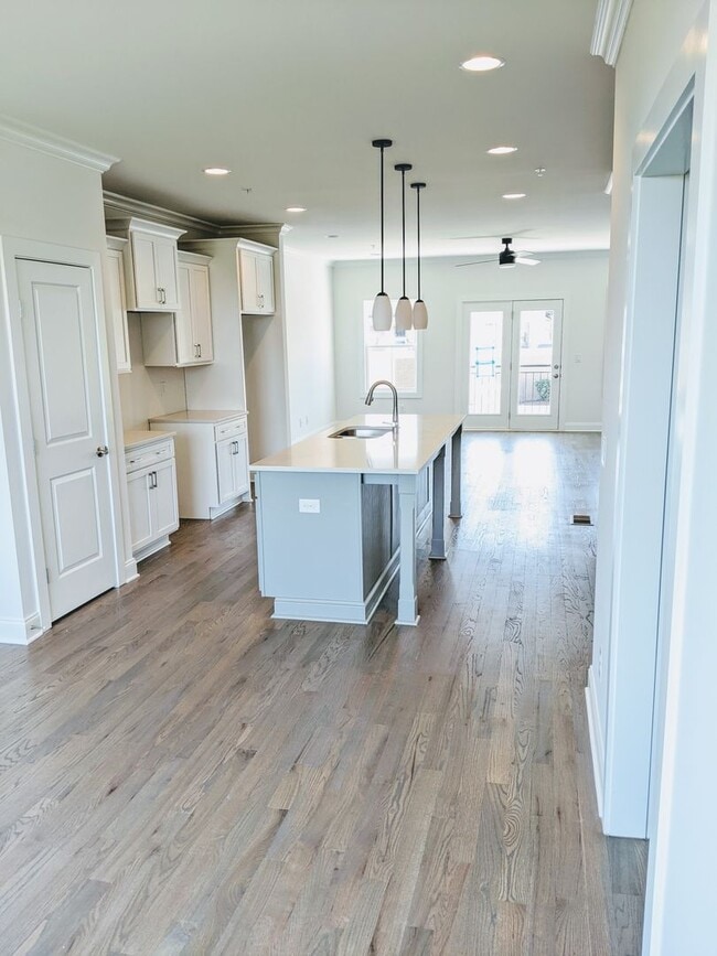 Building Photo - Luxury Town Home - Williamson County