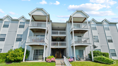 Building Photo - 912 Wildflower Dr