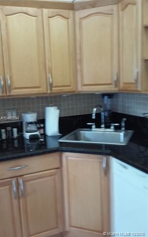 Building Photo - 470 Paradise Isle Blvd