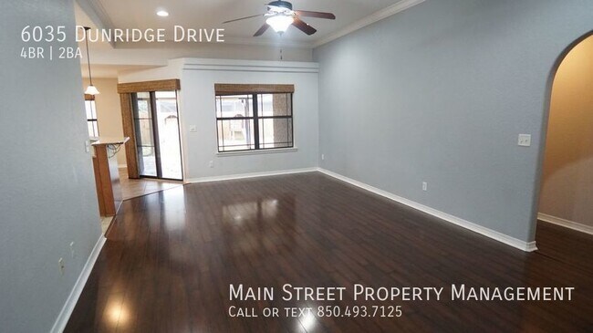 Foto del edificio - 6035 Dunridge Drive