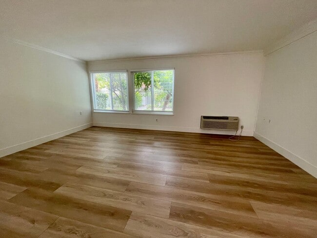 Foto del edificio - Beautiful Laguna Woods Property for Rent 55+