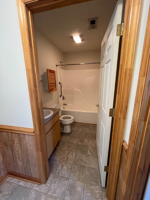 Building Photo - 225 Ripley Dr