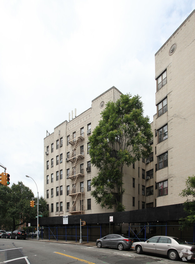 Building Photo - 60 Seaman Ave