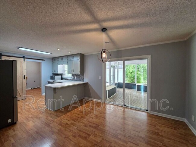 Foto del edificio - 102 Park Pl Dr