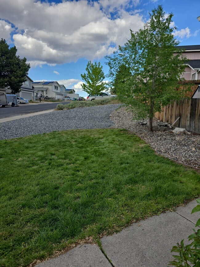 Foto del edificio - 3464 Ridgecrest Dr