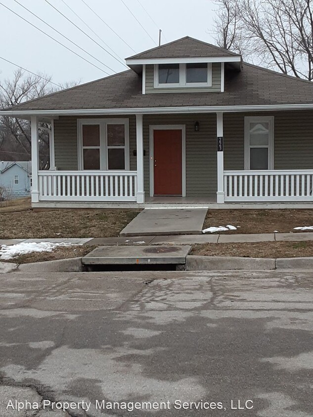 Primary Photo - 2 br, 2 bath House - 223 W North