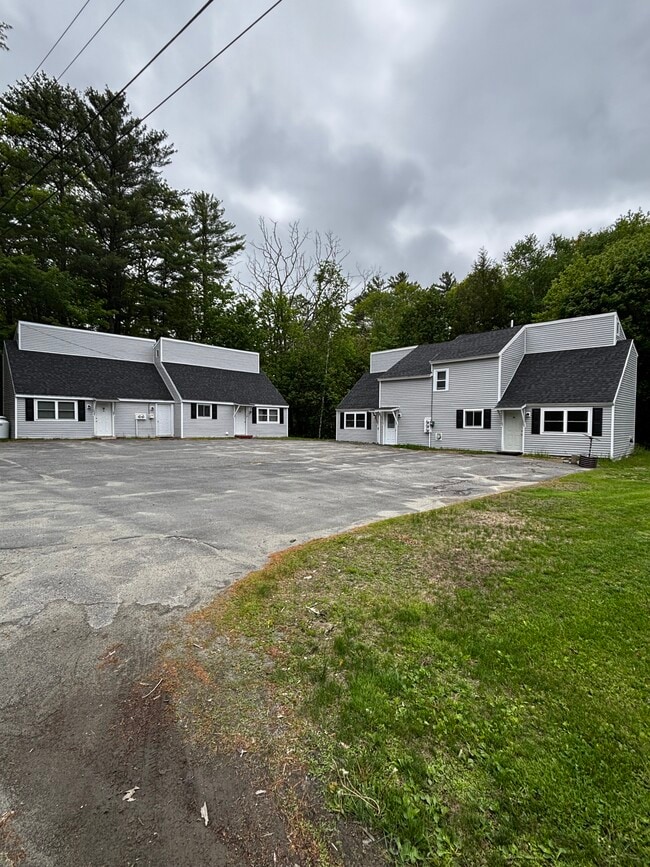 Building Photo - 4 Prescelly Dr