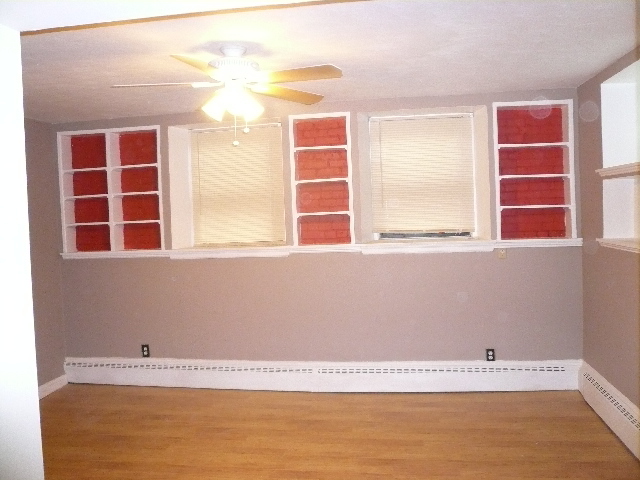 Building Photo - 1064 Beacon St
