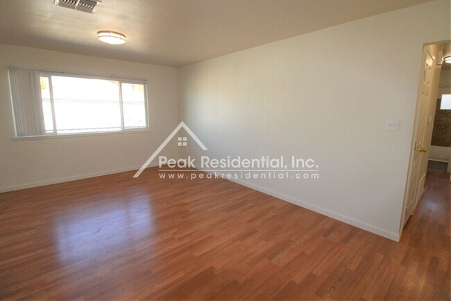Building Photo - Charming South Sacramento 2bd/1ba Home wit...
