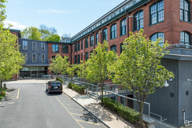Building Photo - Riverfront Lofts