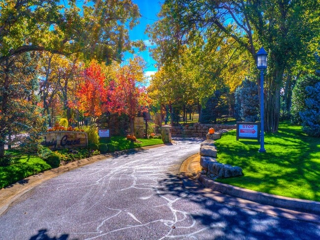Building Photo - Stunning Luxury Home in East Edmond with a Pool/Jacuzzi + Woody Creek Addition + Theater Room+/5 ...