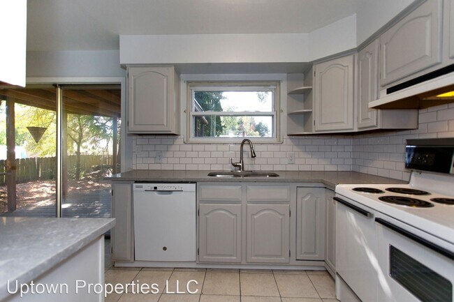 Foto del edificio - 3 br, 2 bath House - 7741 SE 45th Ave