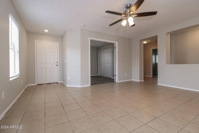 Building Photo - 11841 W Corrine Dr