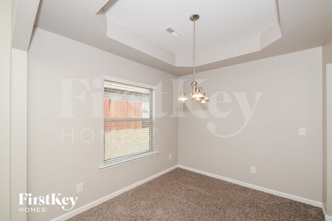 Building Photo - 308 Polo Ct